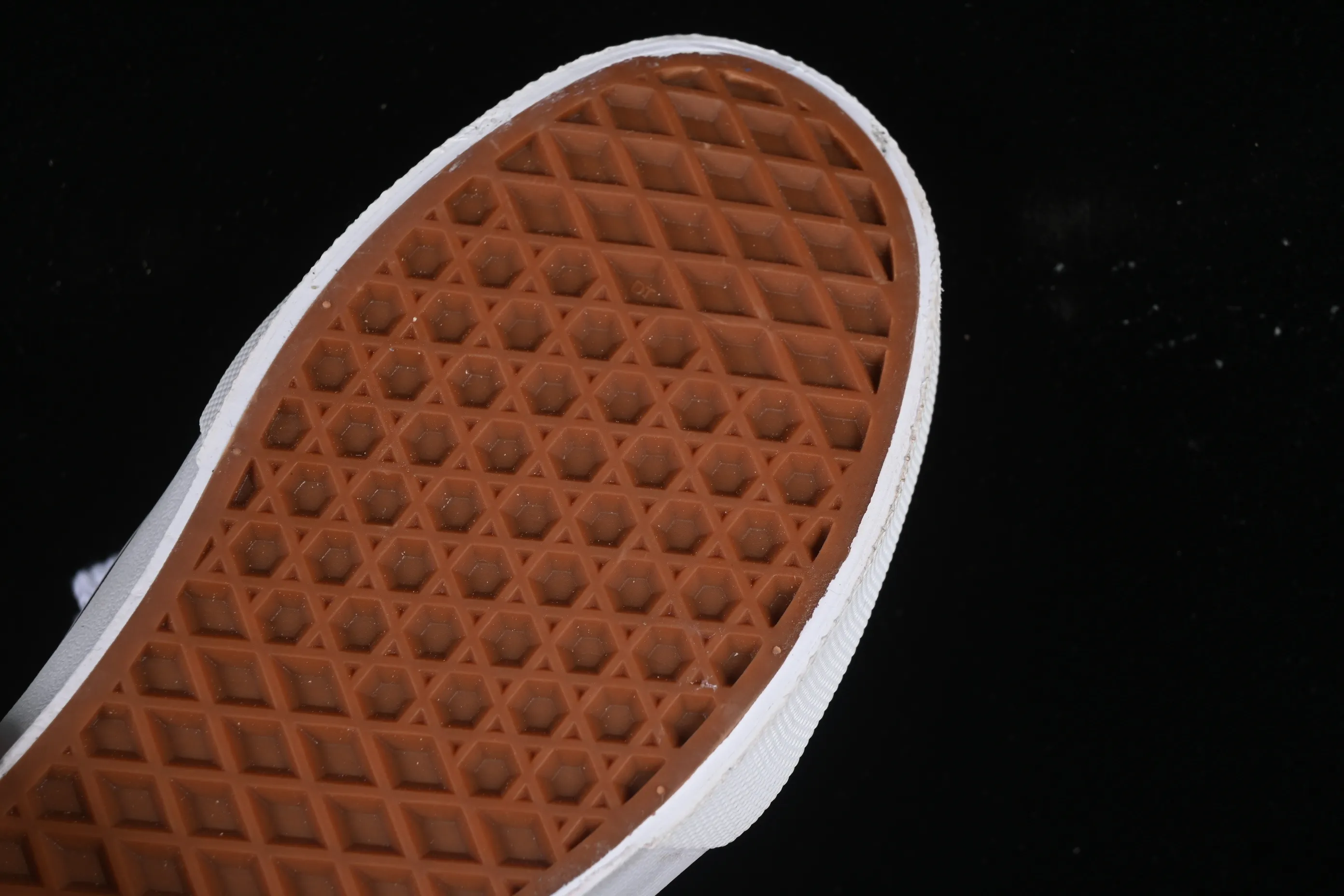 All categories Vans Vans series Vans Low Vans low-top Vans Knu Skool Vans low-top retro casual fat bread shoes VN0009QC6BT